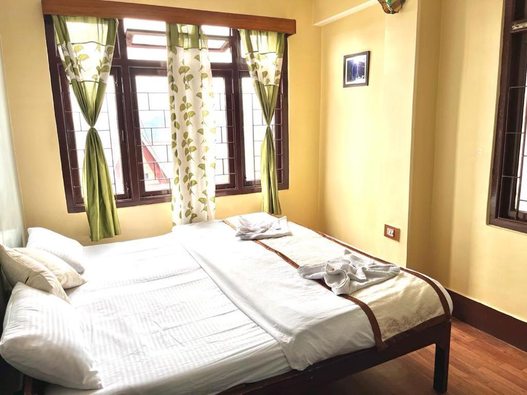 Hotel Red Rose Gangtok Eksteriør bilde